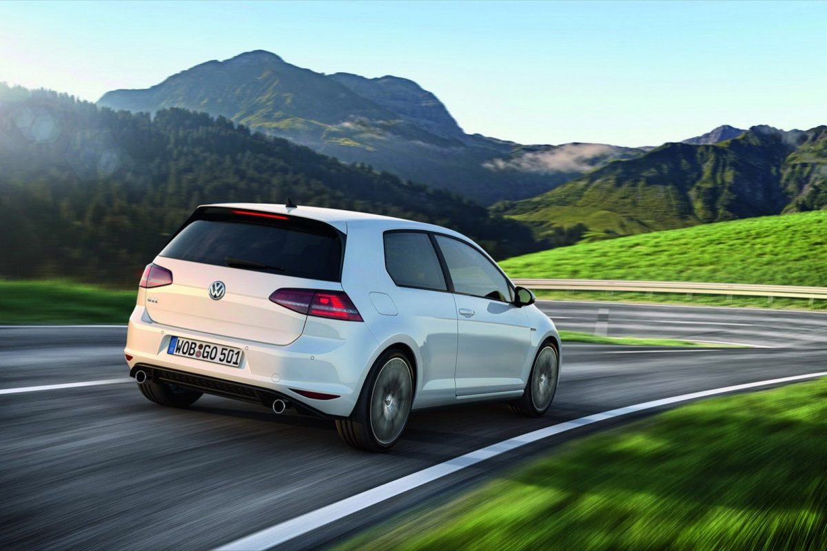 VOLKSWAGEN GOLF