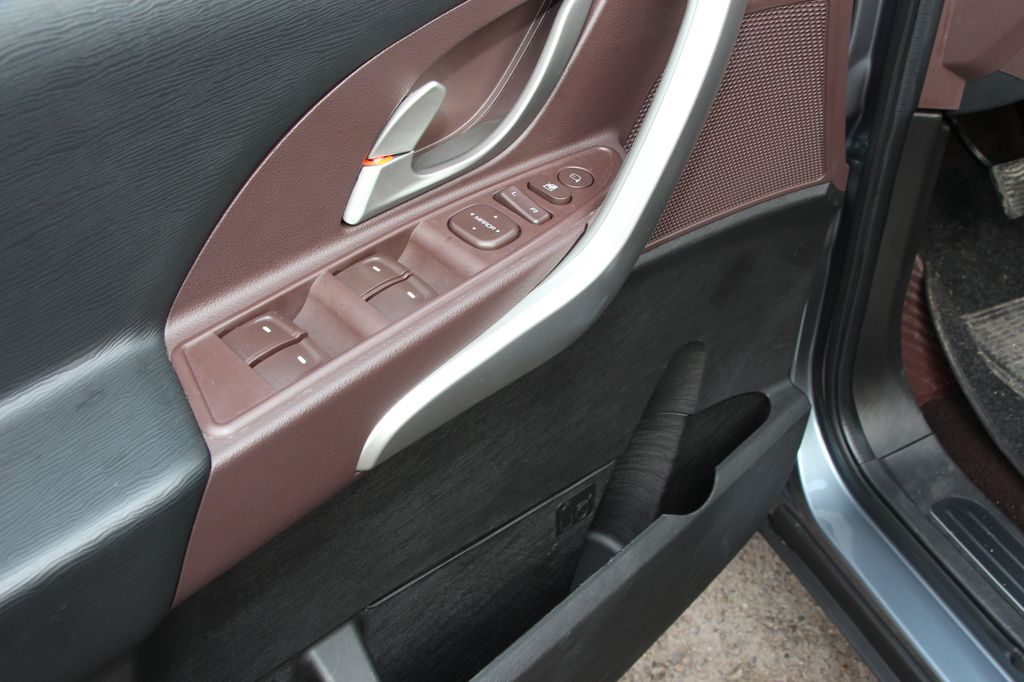 MAHINDRA XUV500