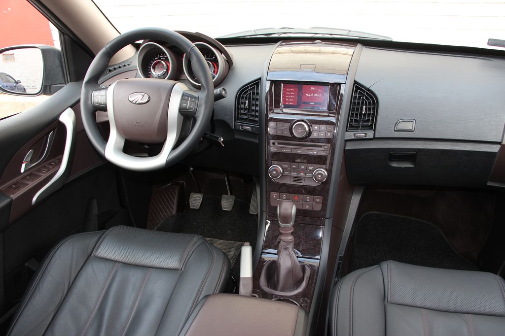 MAHINDRA XUV500