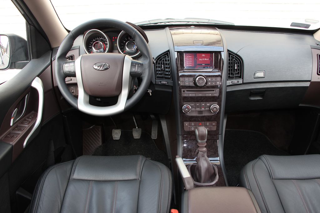 MAHINDRA XUV500