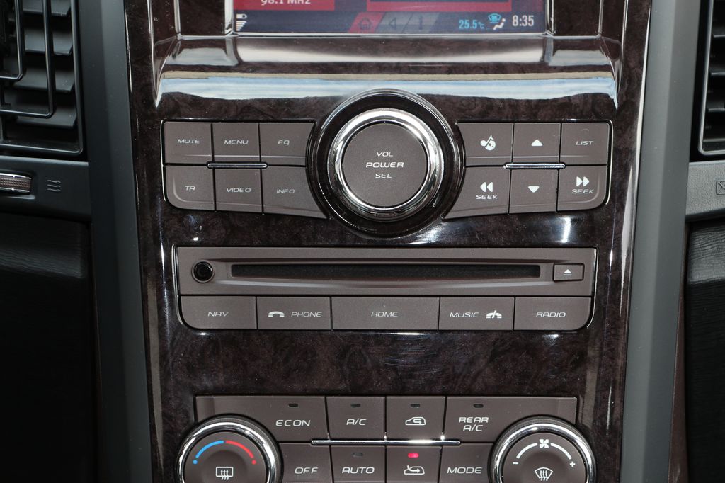 MAHINDRA XUV500