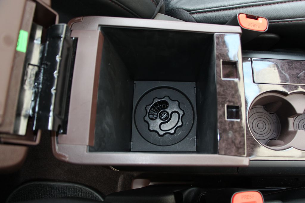MAHINDRA XUV500