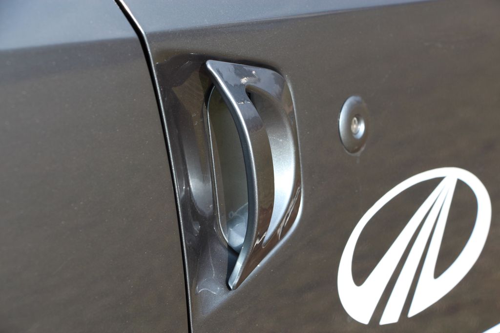 MAHINDRA XUV500