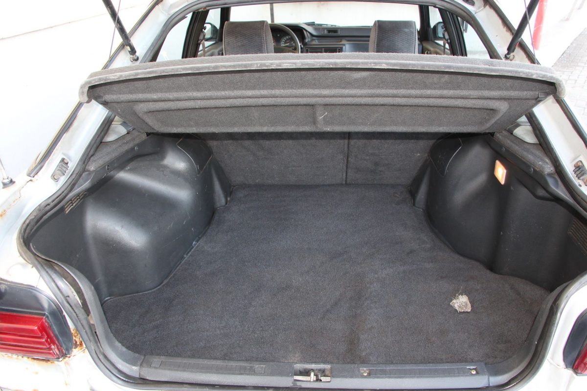 MITSUBISHI GALANT