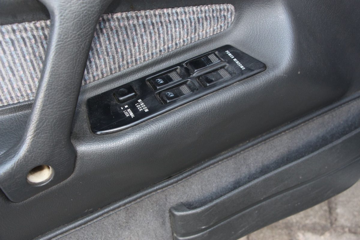 MITSUBISHI GALANT
