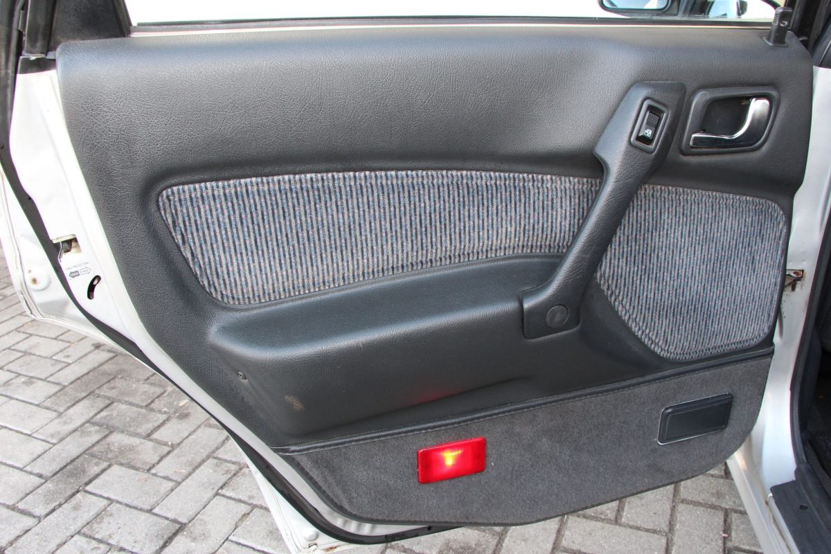 MITSUBISHI GALANT