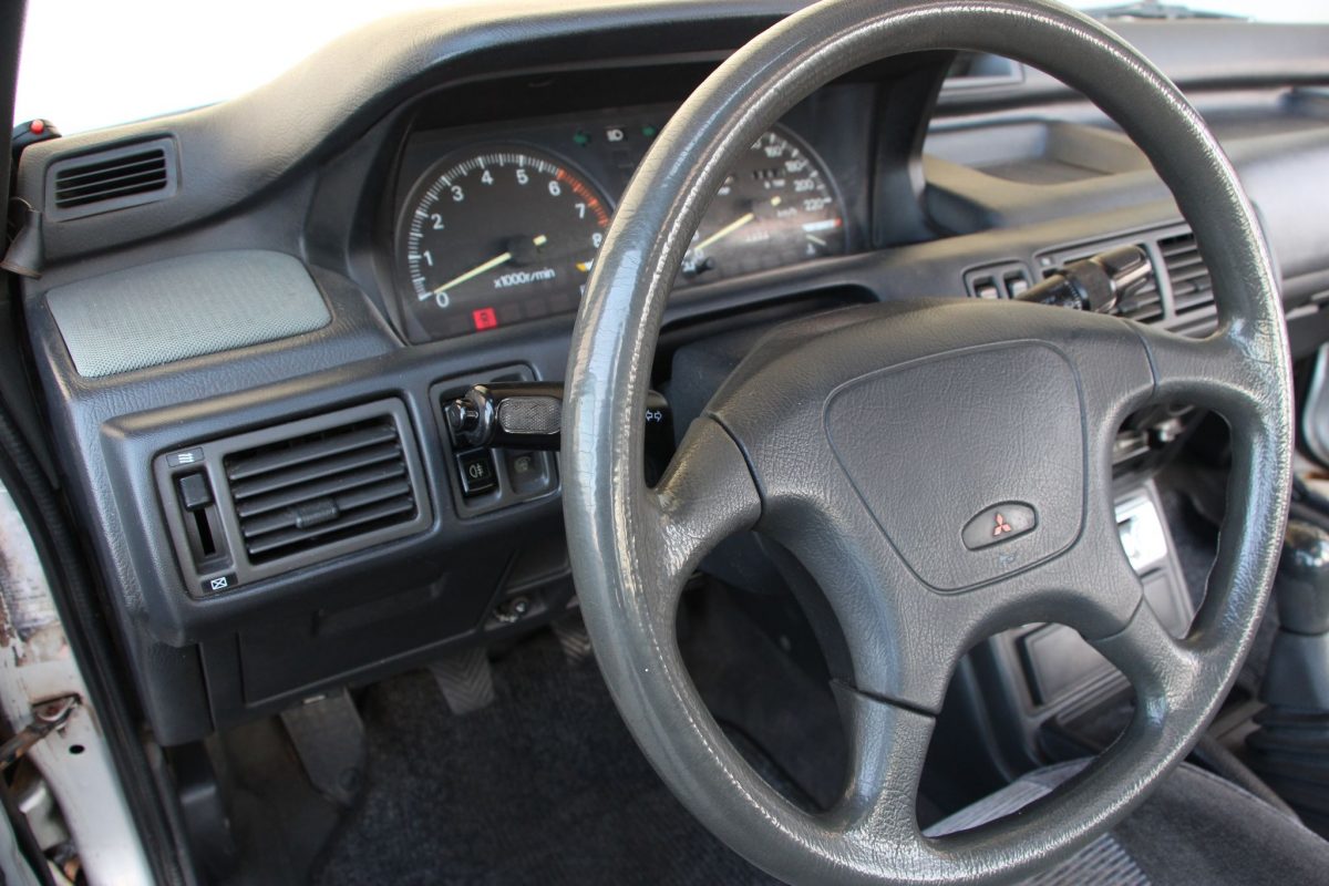 MITSUBISHI GALANT