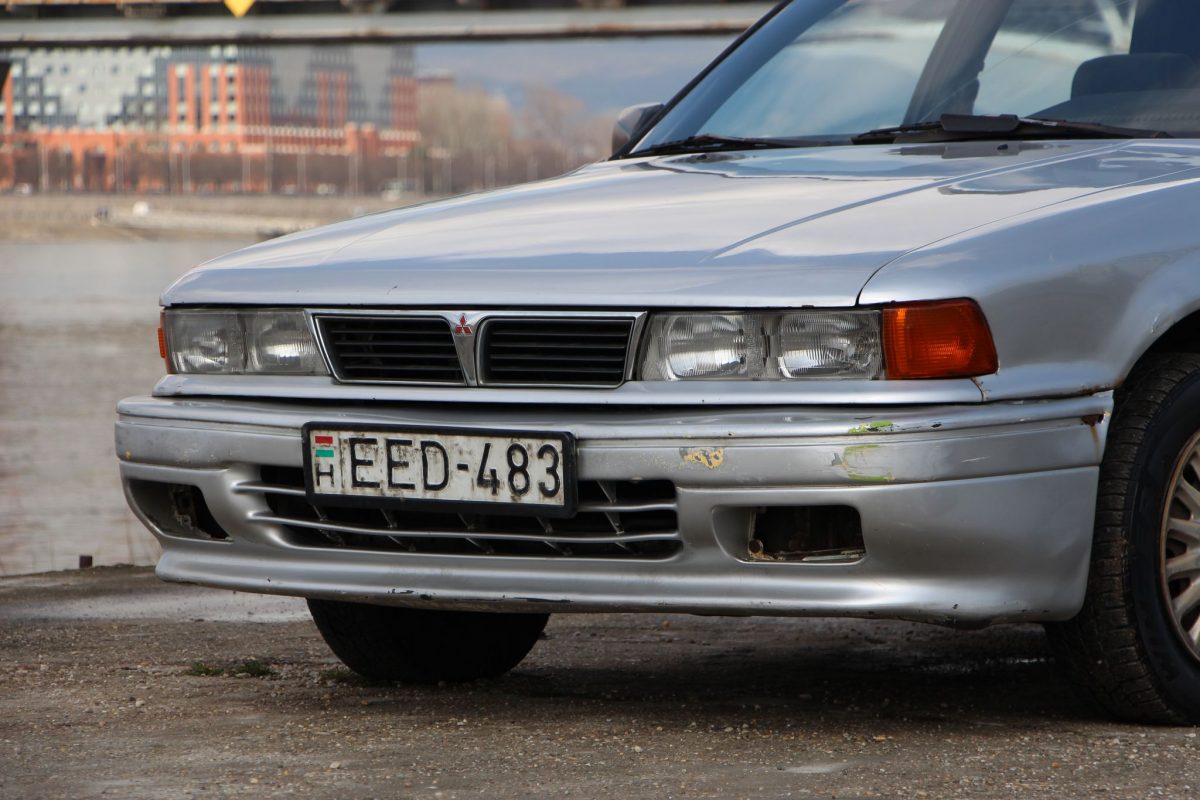 MITSUBISHI GALANT