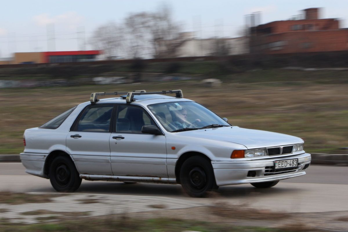 MITSUBISHI GALANT
