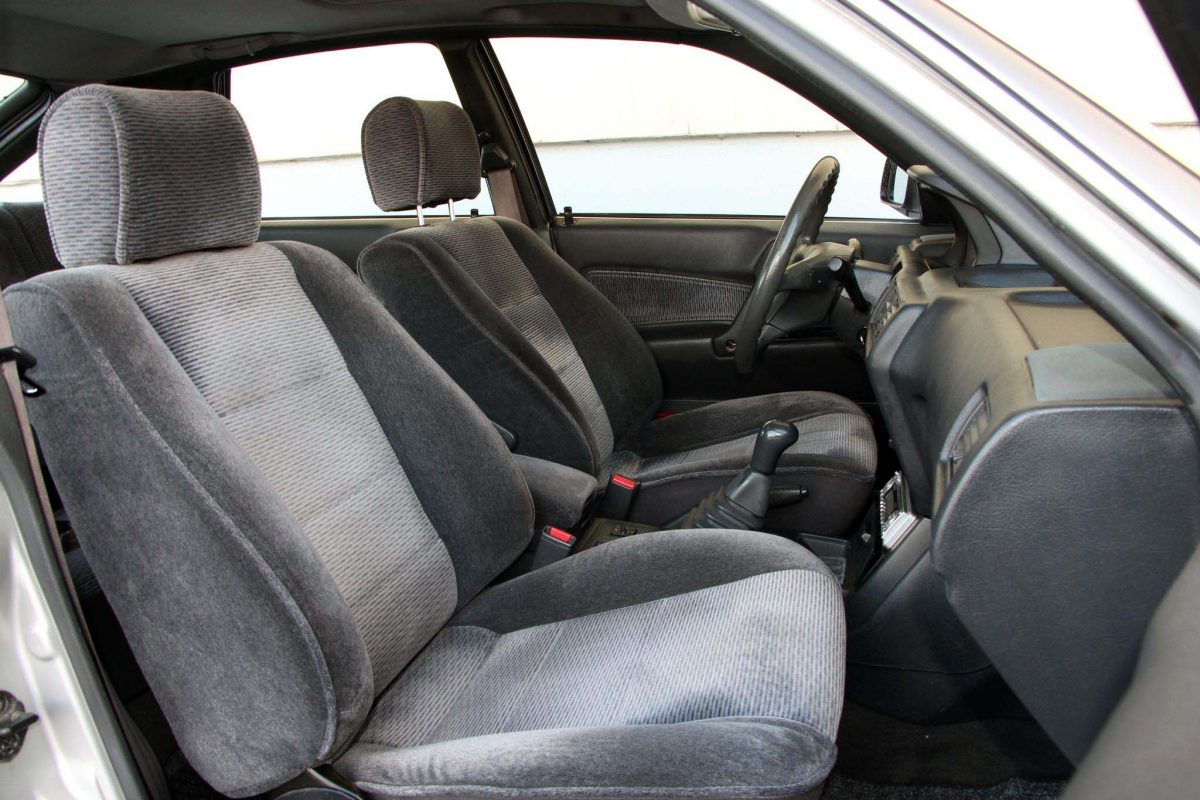 MITSUBISHI GALANT