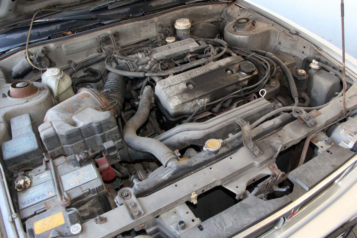 MITSUBISHI GALANT