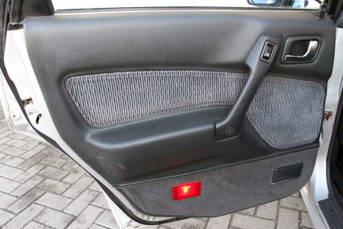 MITSUBISHI GALANT