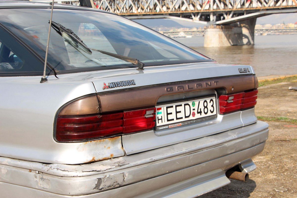 MITSUBISHI GALANT
