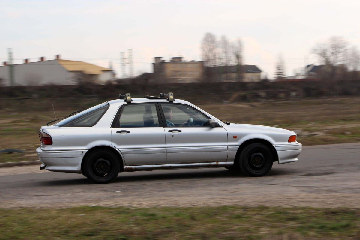 MITSUBISHI GALANT