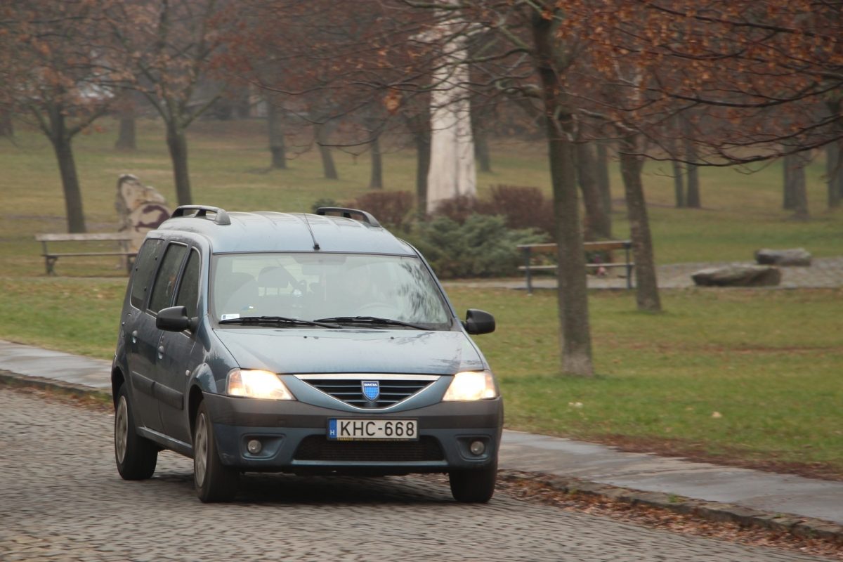 DACIA LOGAN