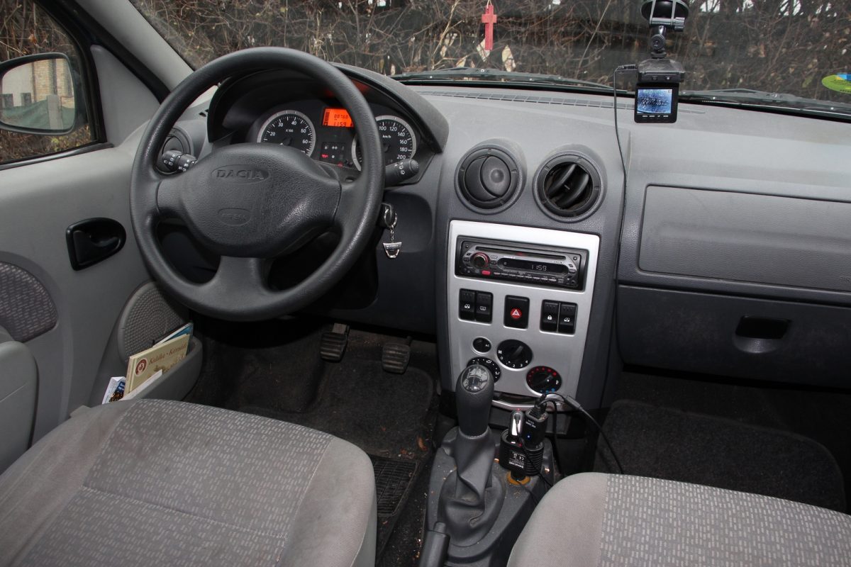 DACIA LOGAN