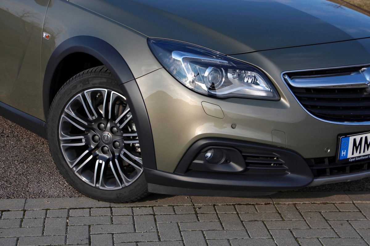 OPEL INSIGNIA