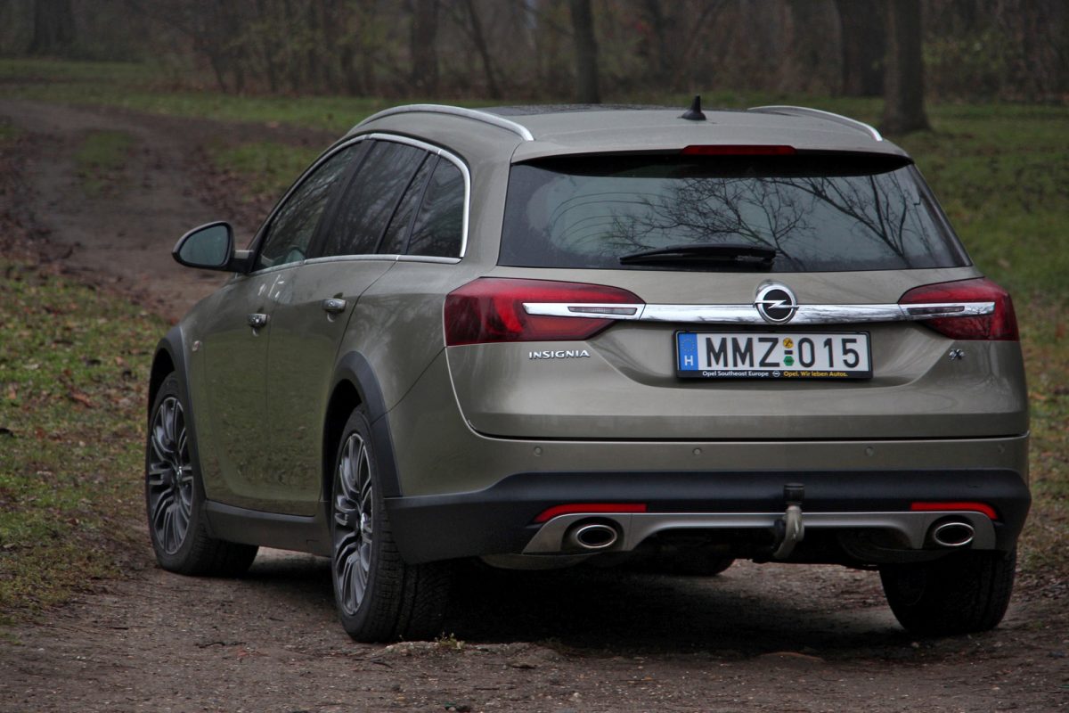 OPEL INSIGNIA