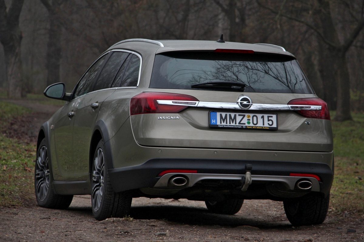 OPEL INSIGNIA