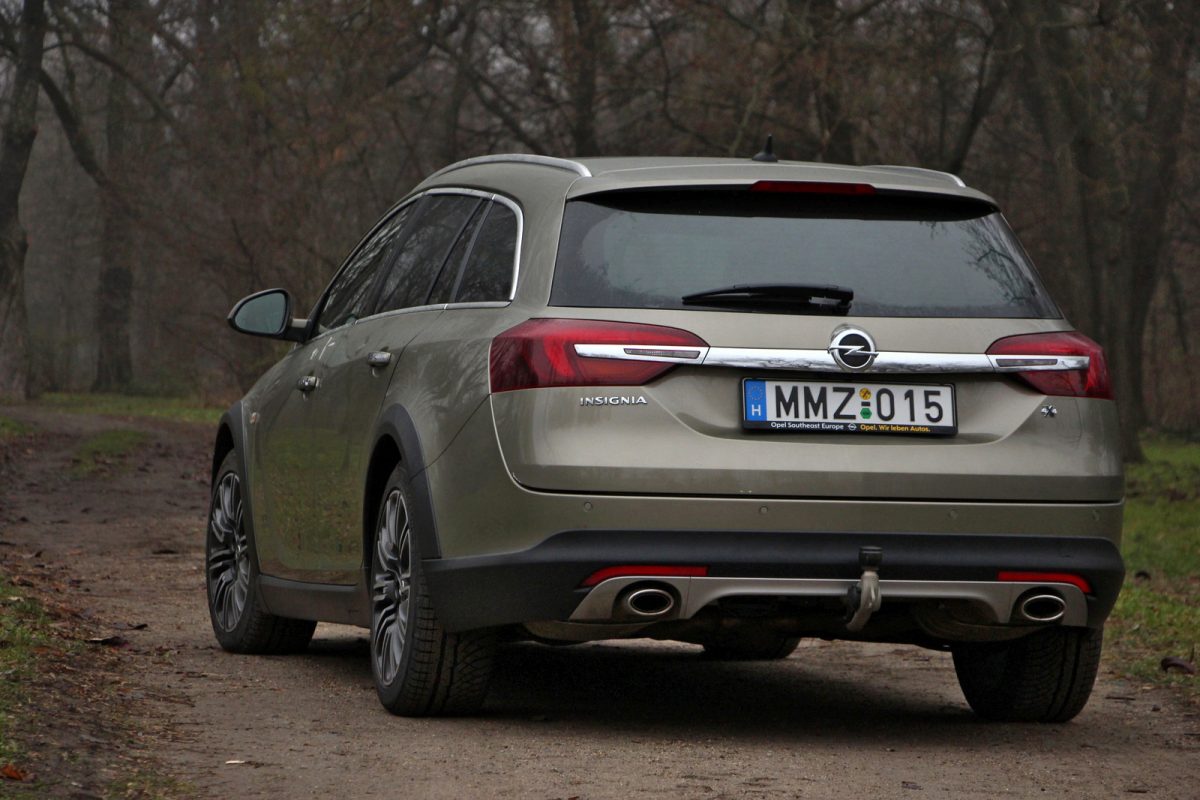 OPEL INSIGNIA