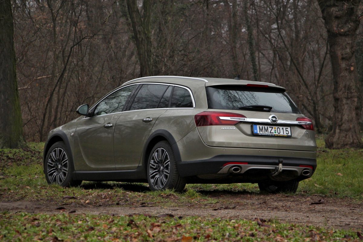 OPEL INSIGNIA