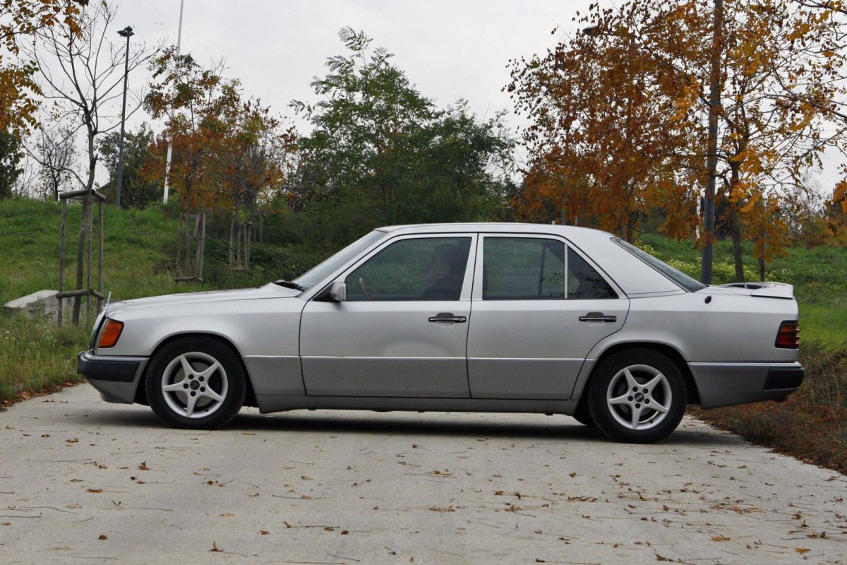 MERCEDES-BENZ W 124