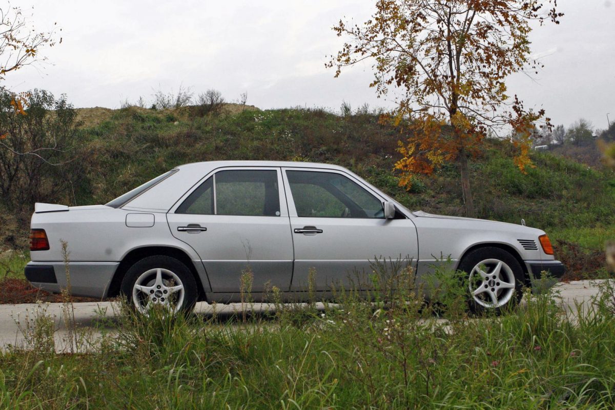 MERCEDES-BENZ W 124
