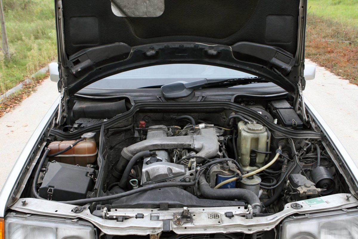 MERCEDES-BENZ W 124