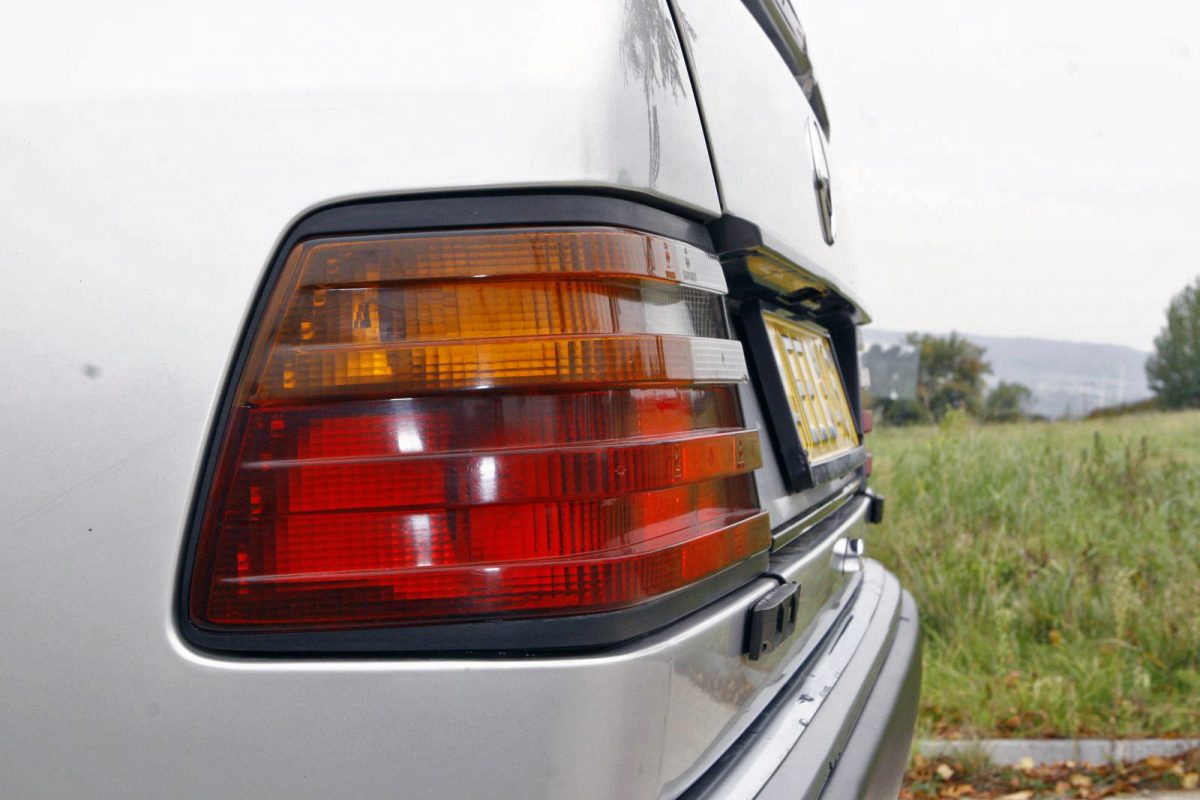 MERCEDES-BENZ W 124