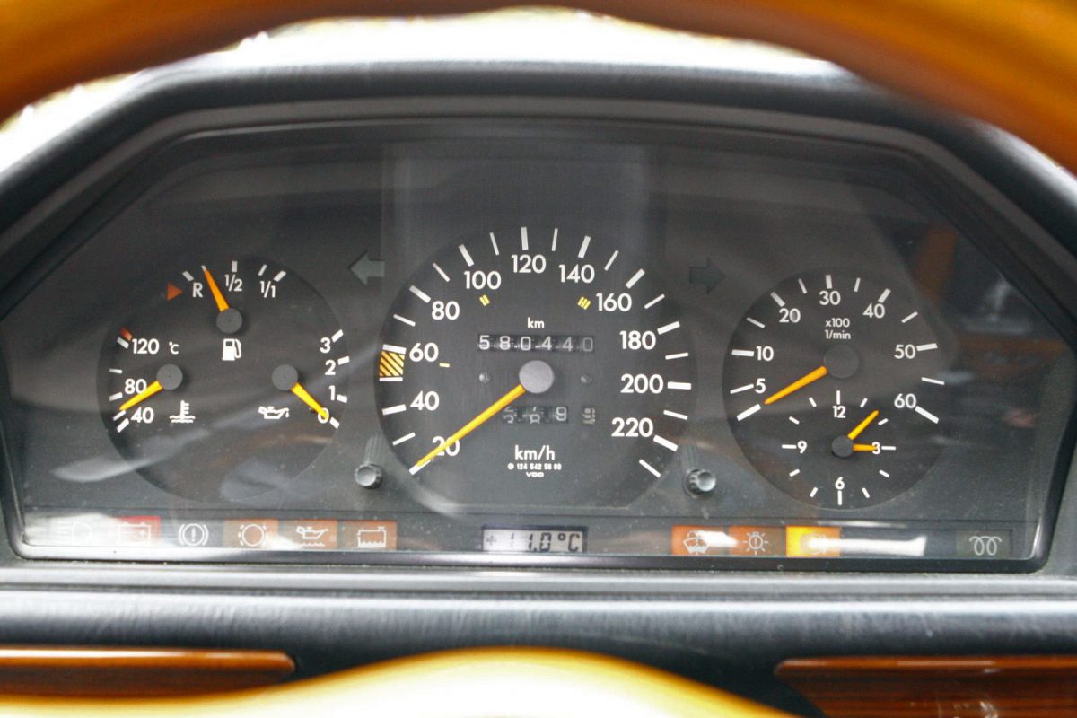 MERCEDES-BENZ W 124