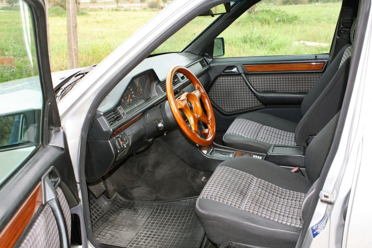MERCEDES-BENZ W 124