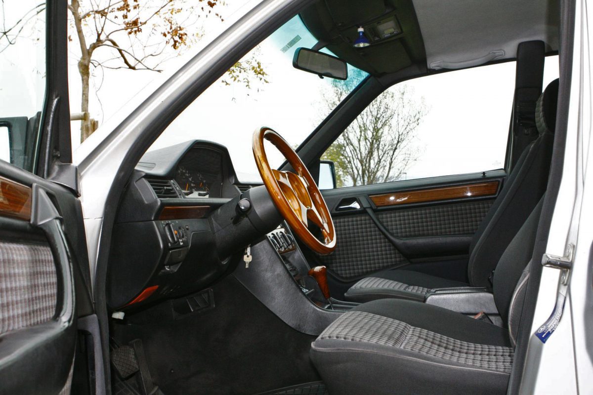 MERCEDES-BENZ W 124