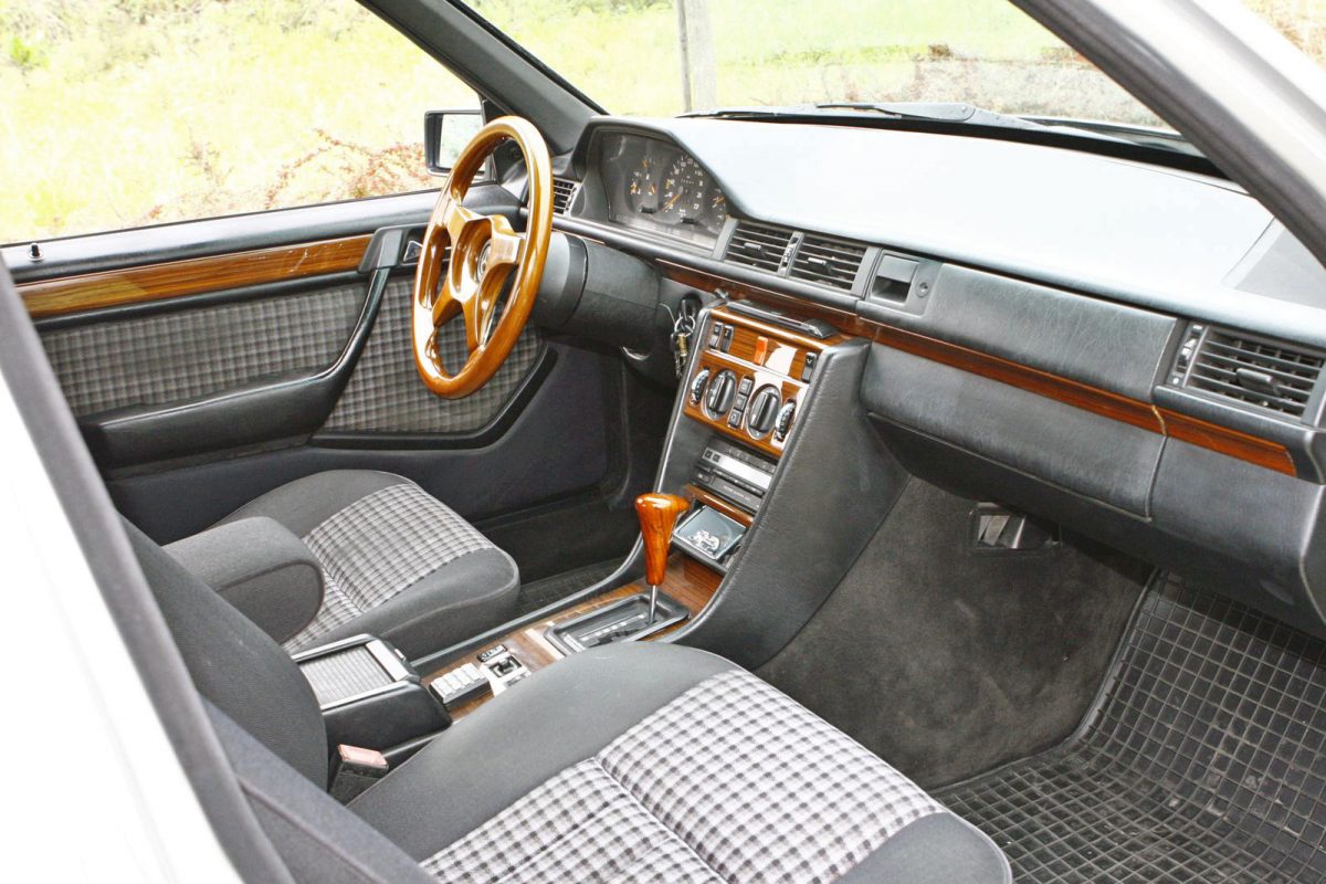 MERCEDES-BENZ W 124