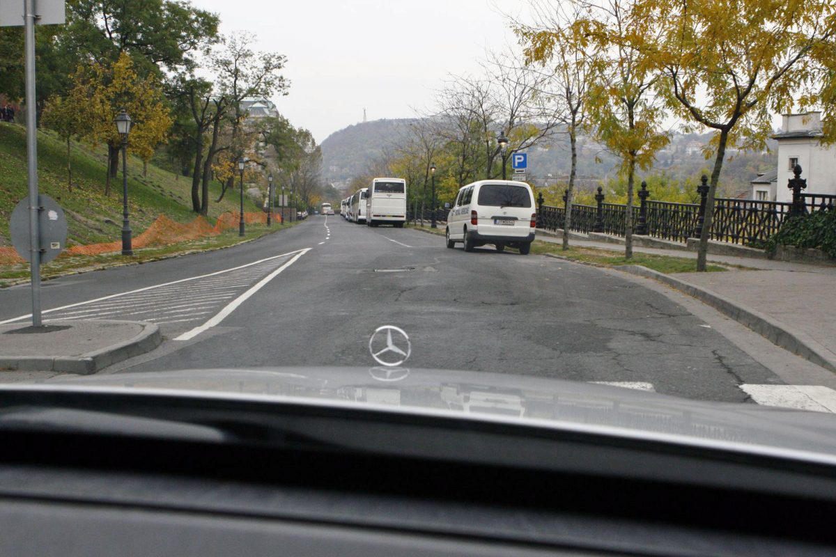 MERCEDES-BENZ W 124