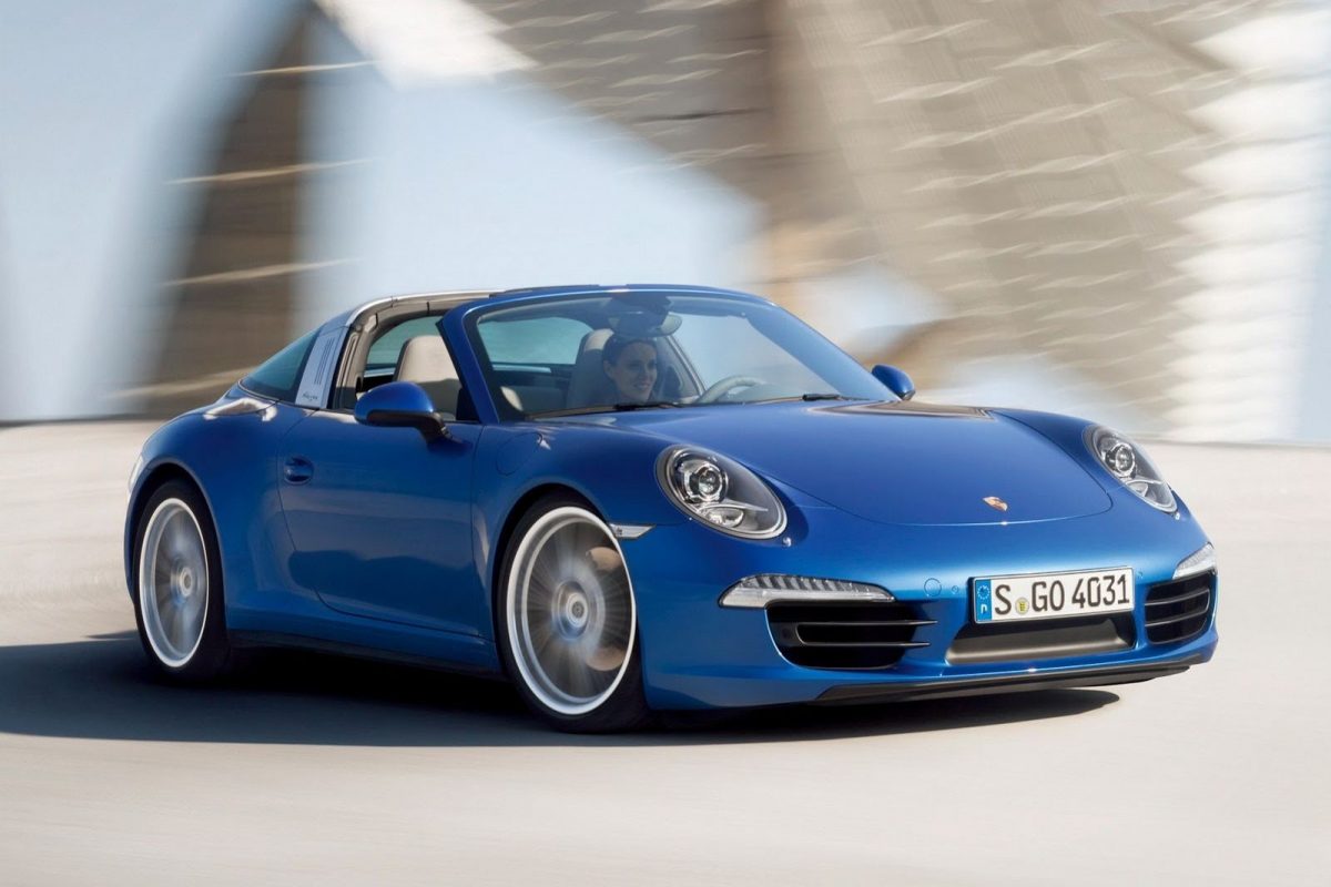 PORSCHE 911