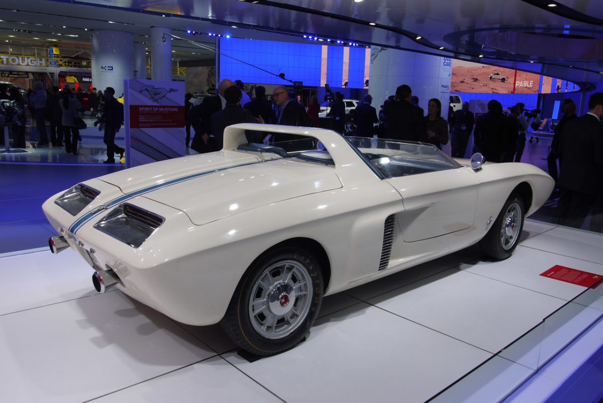 FORD (USA) MUSTANG