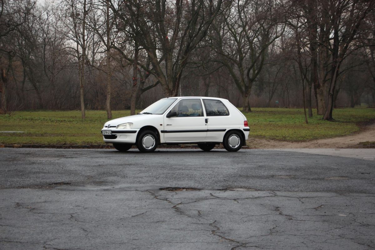PEUGEOT 106