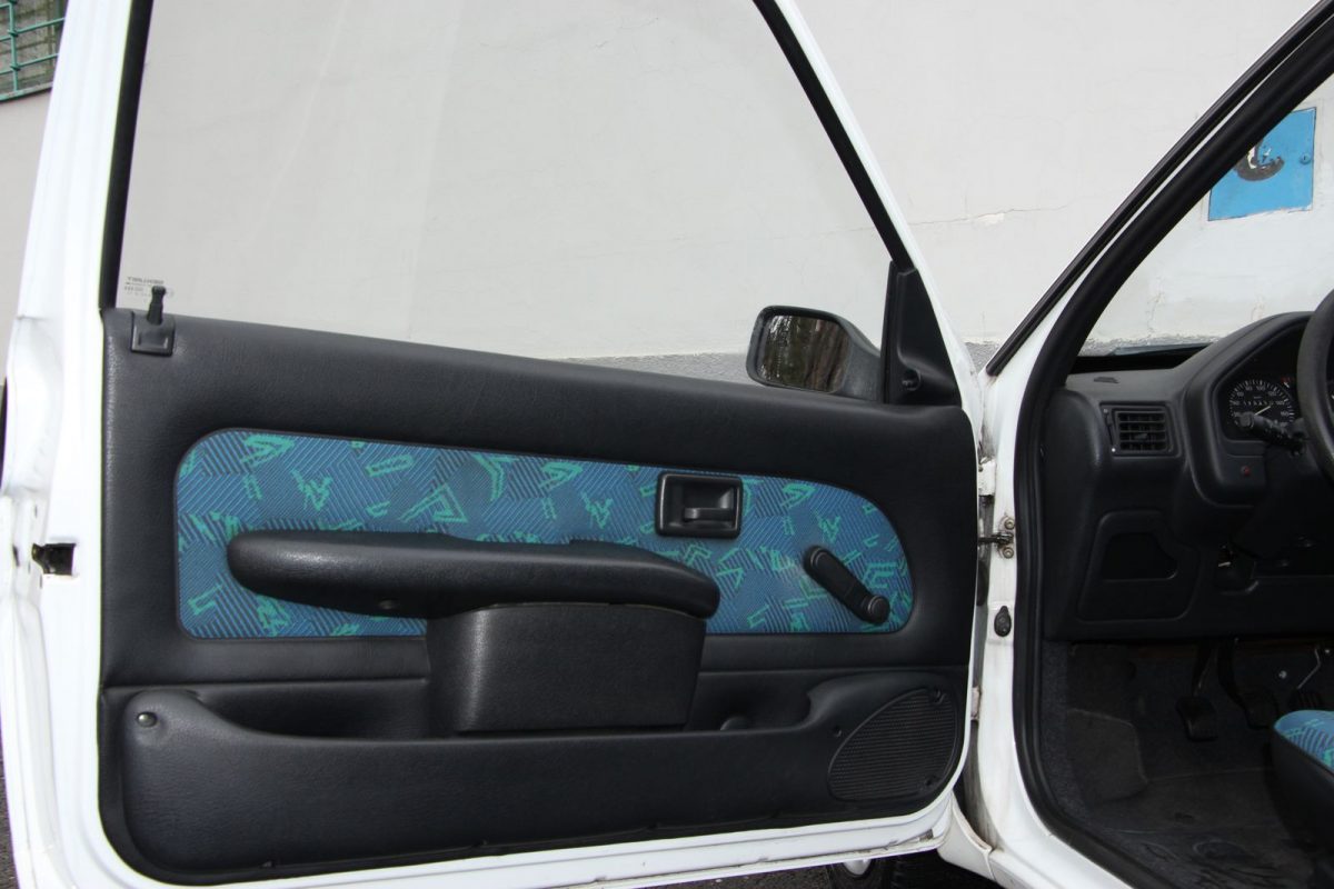 PEUGEOT 106