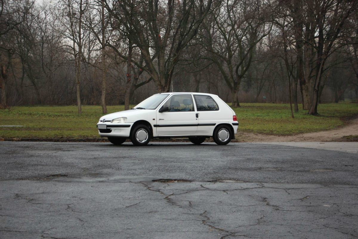 PEUGEOT 106