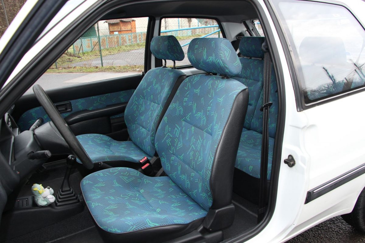 PEUGEOT 106