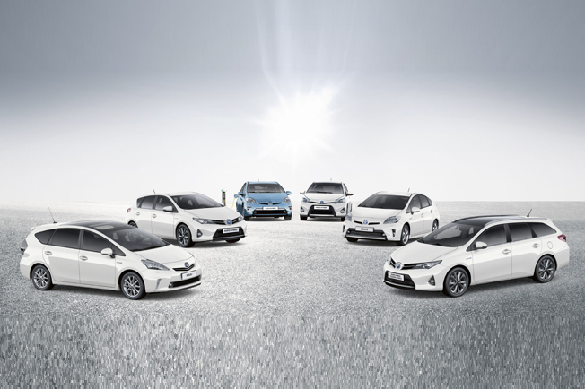 TOYOTA PRIUS
