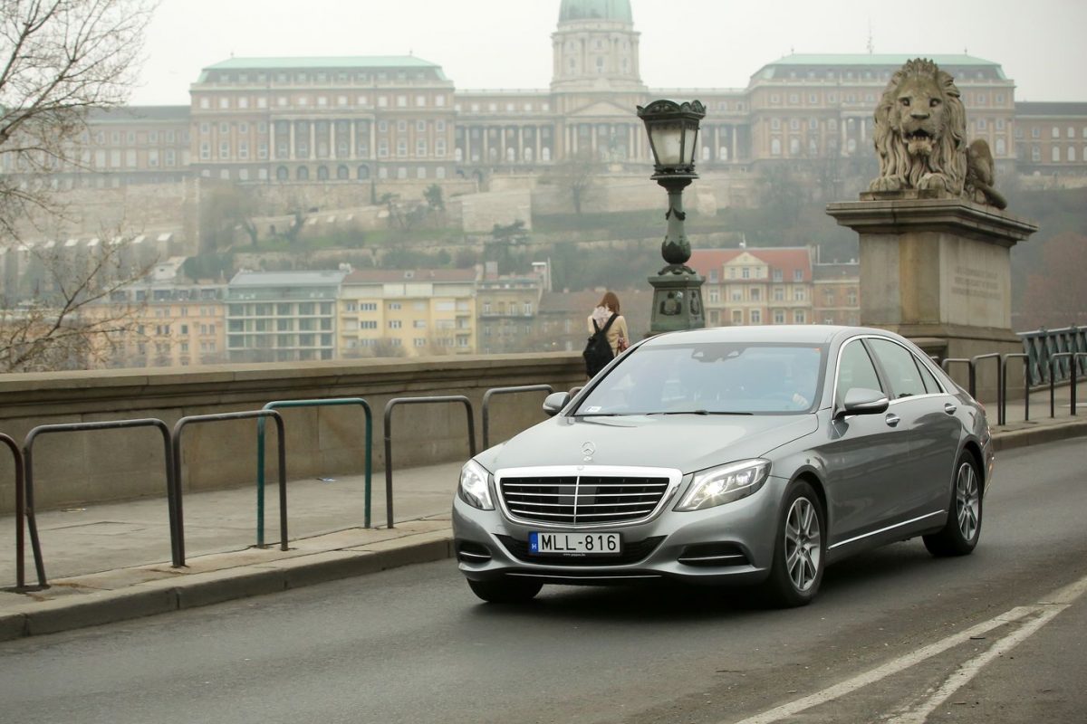 MERCEDES-BENZ