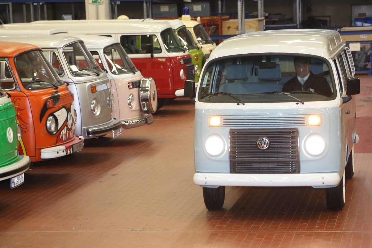 VOLKSWAGEN TRANSPORTER