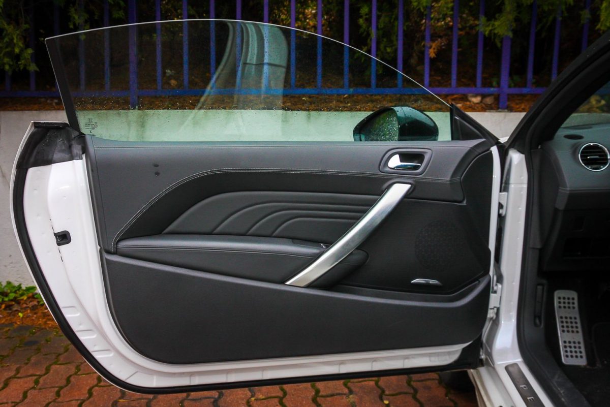 PEUGEOT RCZ