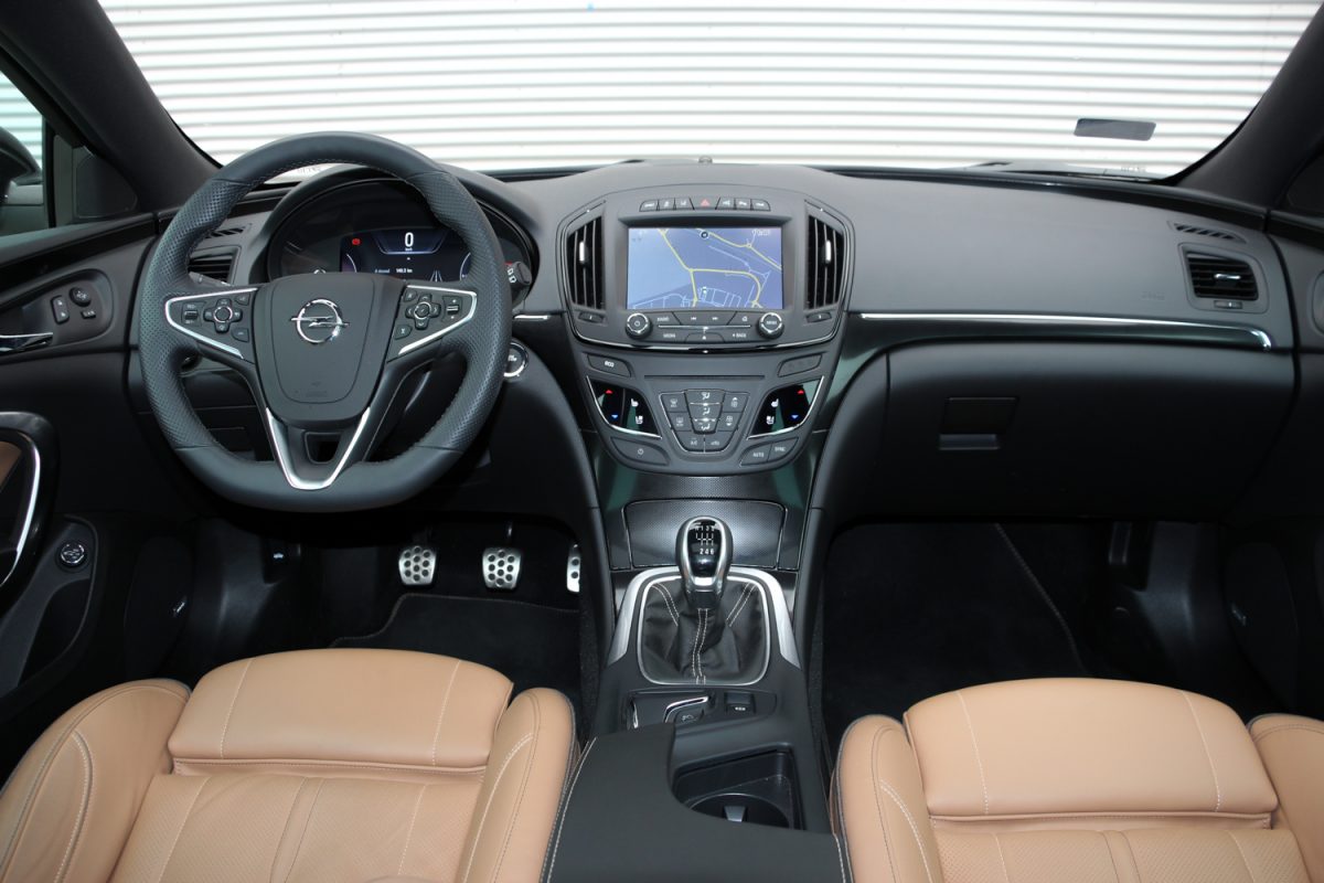 OPEL INSIGNIA