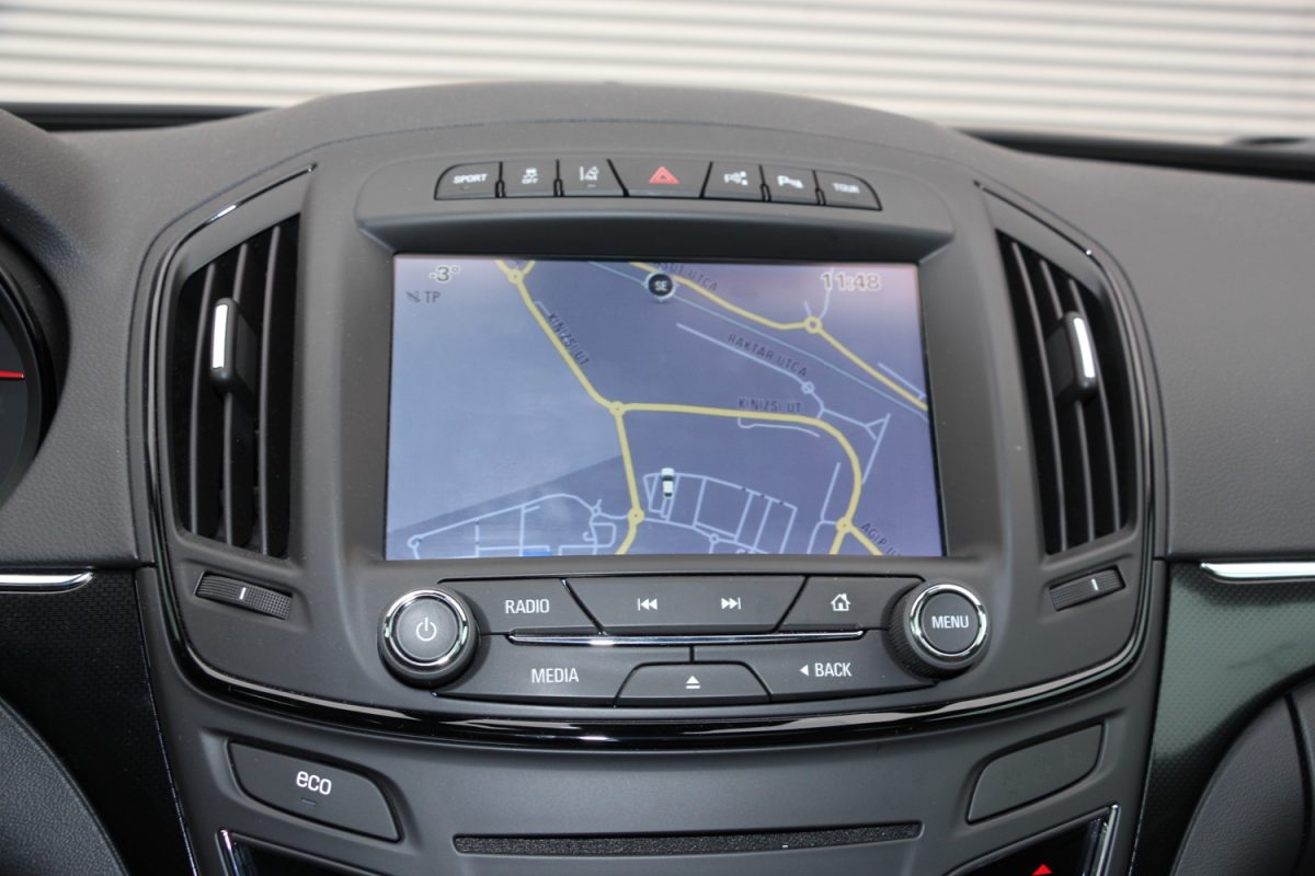 OPEL INSIGNIA