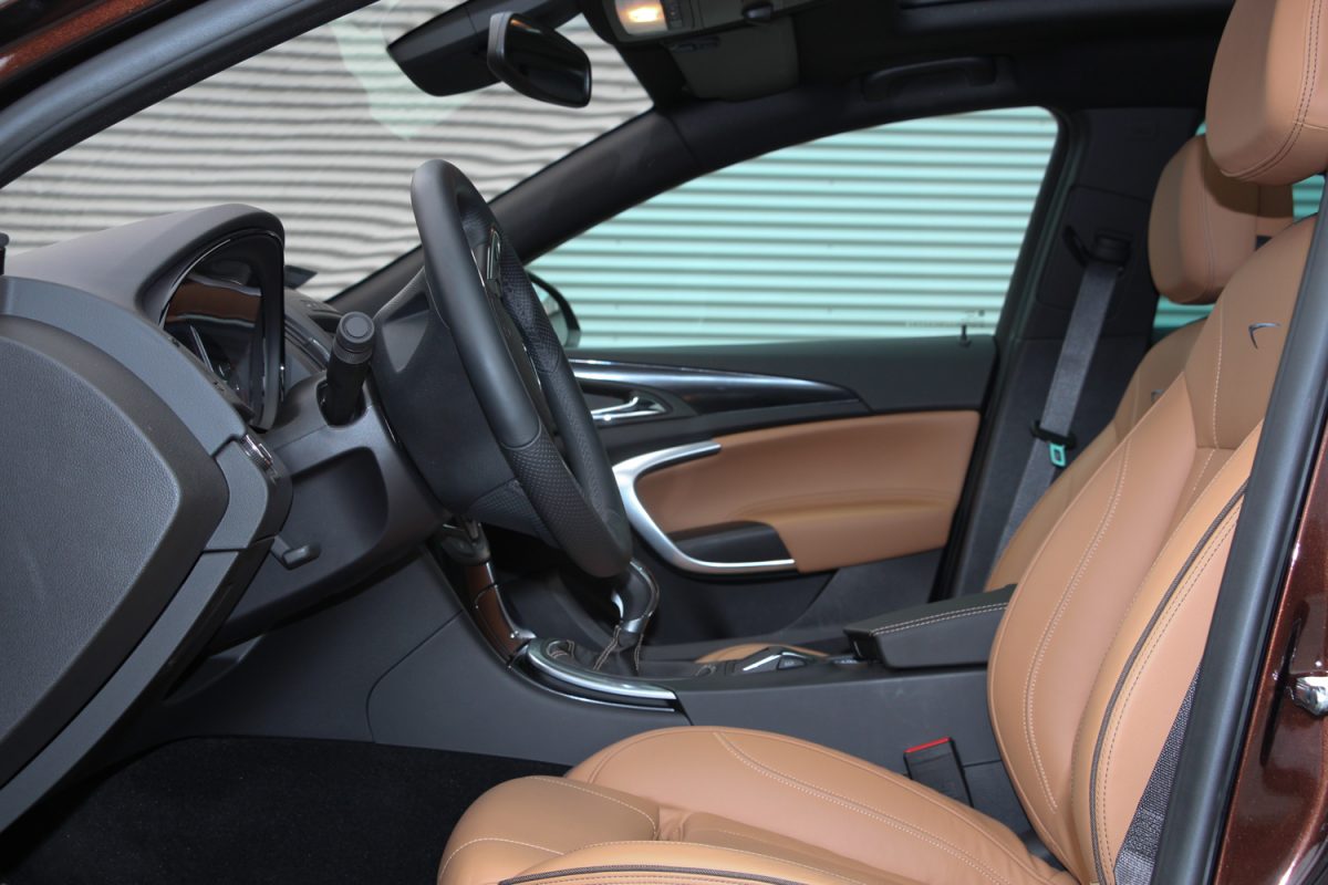 OPEL INSIGNIA