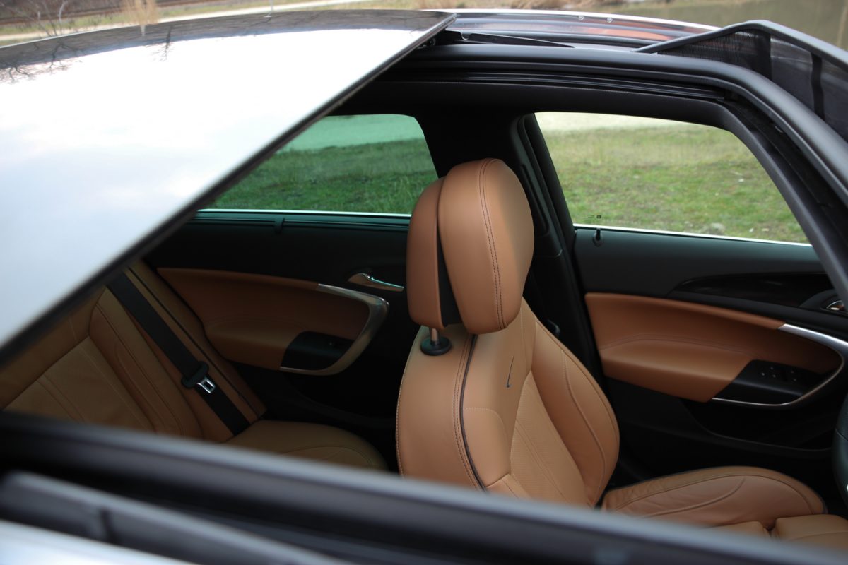 OPEL INSIGNIA