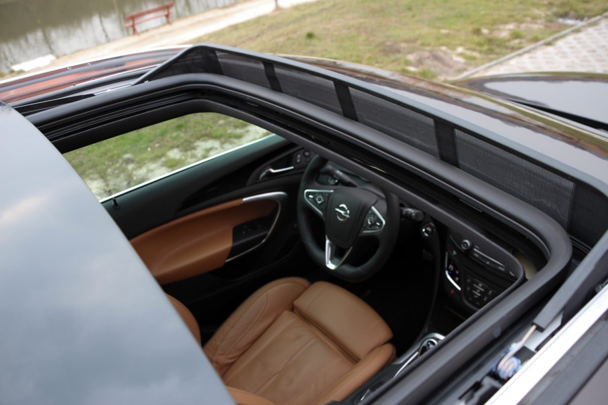 OPEL INSIGNIA