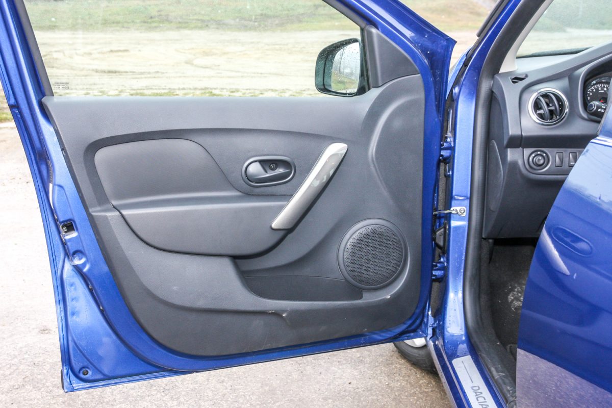 DACIA LOGAN